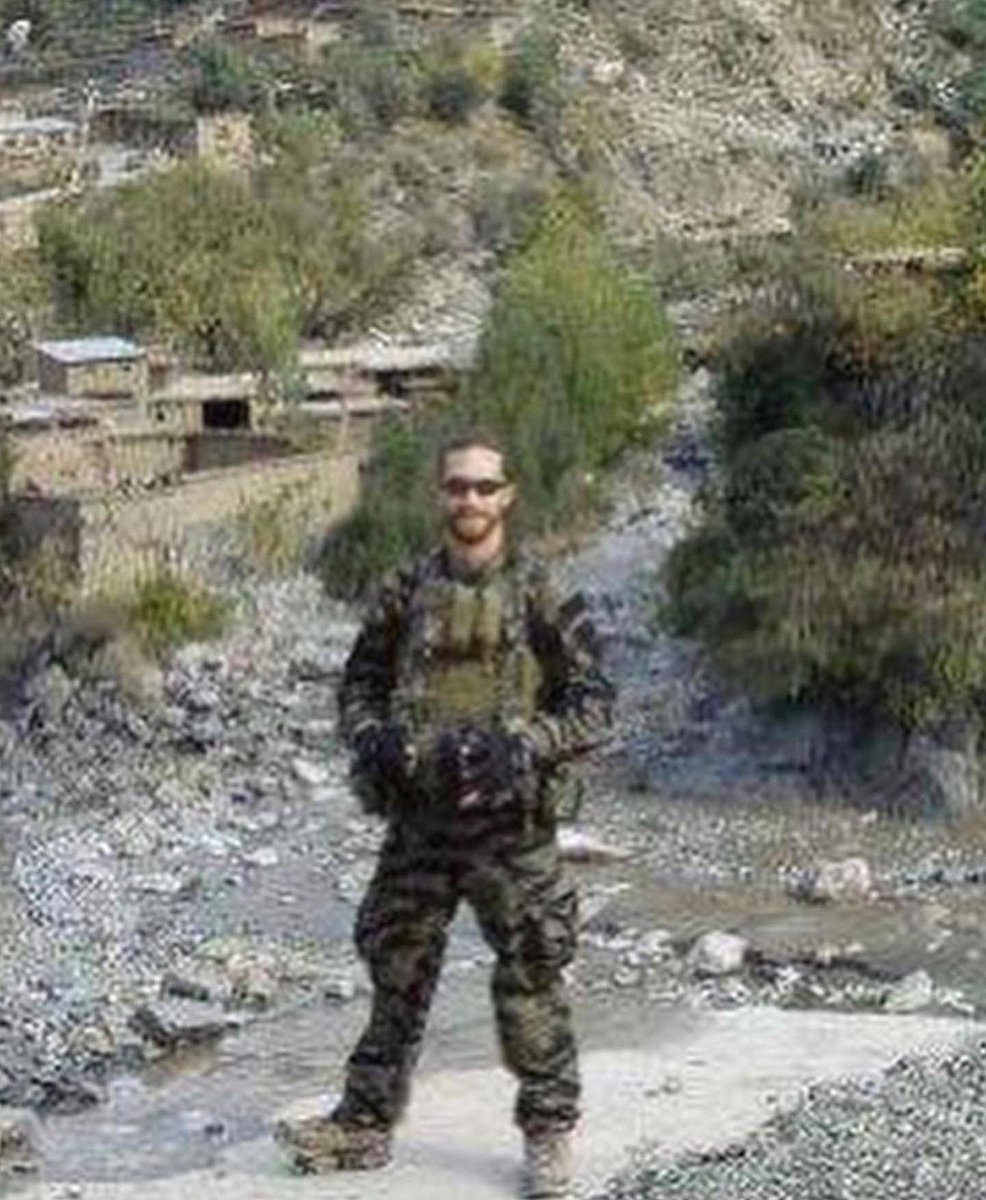 op_hawkeye's tweet photo. 8.6.2011 ~ Petty Officer 1st Class Jared Day 🇺🇸

#OpHawkeyeRemembers #JaredDay #NSWG3 #DEVGRU #NationalIntelligenceMedal @NSAGov #PurpleHeart
#Extortion17 #LLTB #supportourSOFcommunity #Operation_Hawkeye

🔗 https://t.co/QHVteN6ue6
📜 https://t.co/zN7gTIbOJI https://t.co/ooL64sxnpp