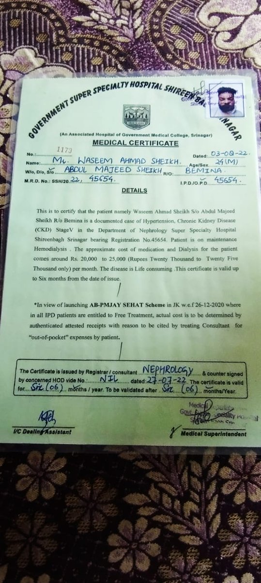 mjunaid2690's tweet photo. This is his current condition. His personal bank account number is mentioned in the above video. Please RT and make this reach everyone across. https://t.co/TSvHAM4NQw