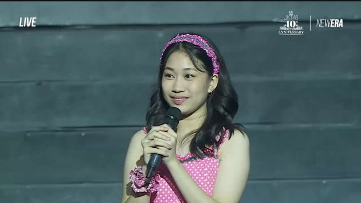 Thanks for today,, terima kasih telah mengobati kerinduan ini melihatmu perform bersama JKT48 lagi dan bersama teman-teman segenerasimu ☺️ <a href="/PutriElzahra2/">Putri Elzahra</a> #JKT4810thAnniversaryConcert