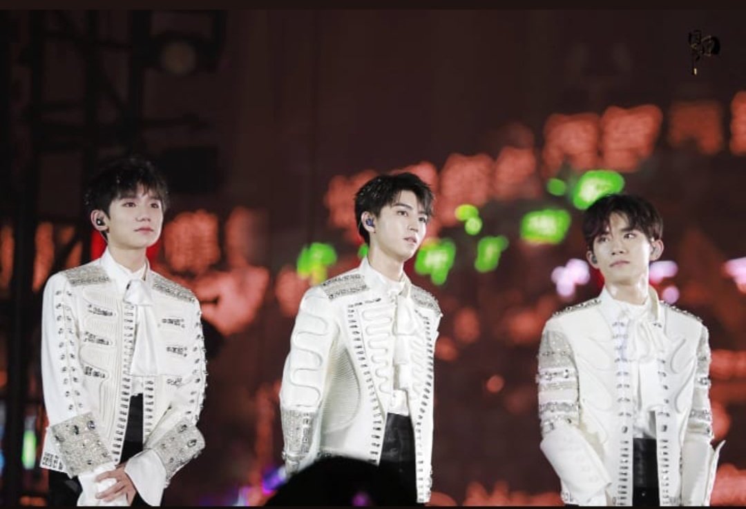 Parichat_12_'s tweet photo. ปีที่9แล้วคิดถึงพวกพี่มากถึงจะไม่ค่อยได้ตามบ่อยเหมือนปีก่อนๆเพราะยุ่งเรื่องสอบแต่ตลอดเวลาที่ตามมา7ปีพวกพี่เป็นกำลังใจที่ดีมาตลอดเวลาเครียดๆ
เปิดเพลงฟังหรือแค่เห็นรูปก็ดีขึ้นแล้ว ตอนนี้ที่จีนเลยวันไปแล้วมาช้าไป🥺
🍀🧡💚💙❤🍀
#TFBOYS9thAnniversary https://t.co/n8z5kbm27c