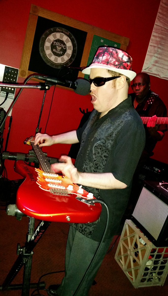 CassieJFox's tweet photo. #TBT #August 2018 Tony Drake Trio, Roy Roberts & Nahtan Pope One Hot August Night" @ #ClubOrion #GreensboroMNC #CazFoxMedia #TonyDrakeTrio #RoyRoberts #NathanPope #LivingLegend #Mentor #Straurday #Guitars #Blues #Soul https://t.co/emKyZ6hf1t