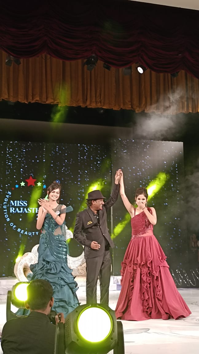 arshad70007's tweet photo. Tarushree Rai of Jaipur is Miss Rajasthan 2022... Congrats
#eventguruarshadquotes #arshadhussainquotes #shaadi #jaipur #nikah #me #wahwed
#eventindustyquotes
#eventmanager #events #weddings #eventmanagersday #wahshots #tajhotels #eventindustry #i #weddingindustry #artist https://t.co/I2sE4FjtXg