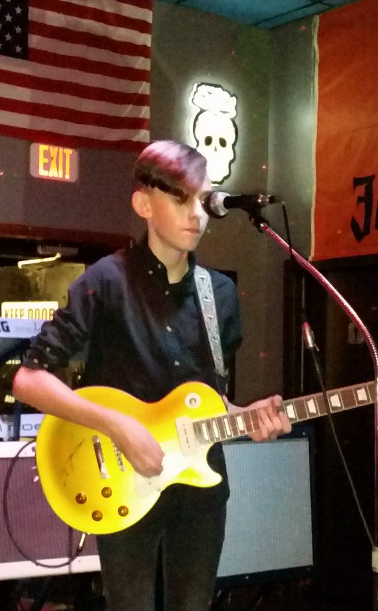 CassieJFox's tweet photo. #TBT #August 2018 Tony Drake Trio, Roy Roberts & Nahtan Pope One Hot August Night" @ #ClubOrion #GreensboroMNC #CazFoxMedia #TonyDrakeTrio #RoyRoberts #NathanPope #LivingLegend #Mentor #Straurday #Guitars #Blues #Soul https://t.co/emKyZ6hf1t