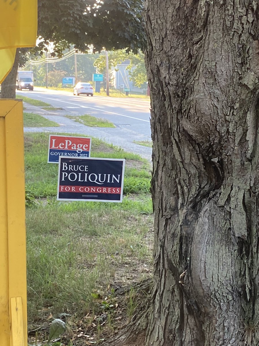 JoannaSaid4ME's tweet photo. #Working2Win in central Maine!!
Republican Candidates and Volunteers!! #LeadRight #Me02 @PaulLePage2022 @BrucePoliquin @JonMarkCon and Robert McCarthy https://t.co/6TiW9a7NON
