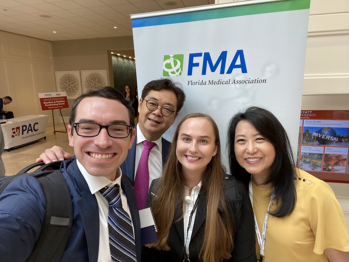 DrBuiPathology's tweet photo. At #FMA22 with ⁦@ZhaiJim⁩ introducing #pathology to #medicalstudents. ⁦@FLPathologists⁩ plays an important role in attracting future pathologists starting by showing the joyful &amp; rewarding life of pathologists. #pathtwitter  ⁦@Pathologists⁩ https://t.co/3gbgPyrjDx