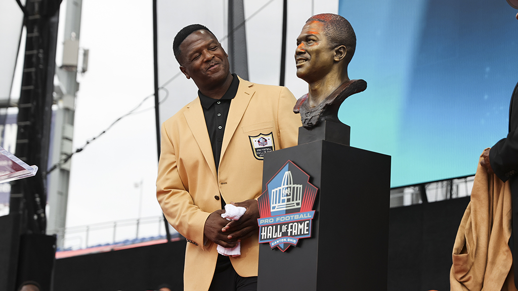 @AroundTheNFL's photo on LeRoy Butler