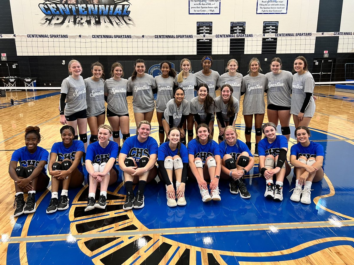 CHSSpartanVball's tweet photo. So glad we got to have these girls come back and play our new Varsity today in the Alumni game! It was close.. but our girls took the win 😉 #CHSAlumni #CHSVarsityVball https://t.co/VLcqNkAtah