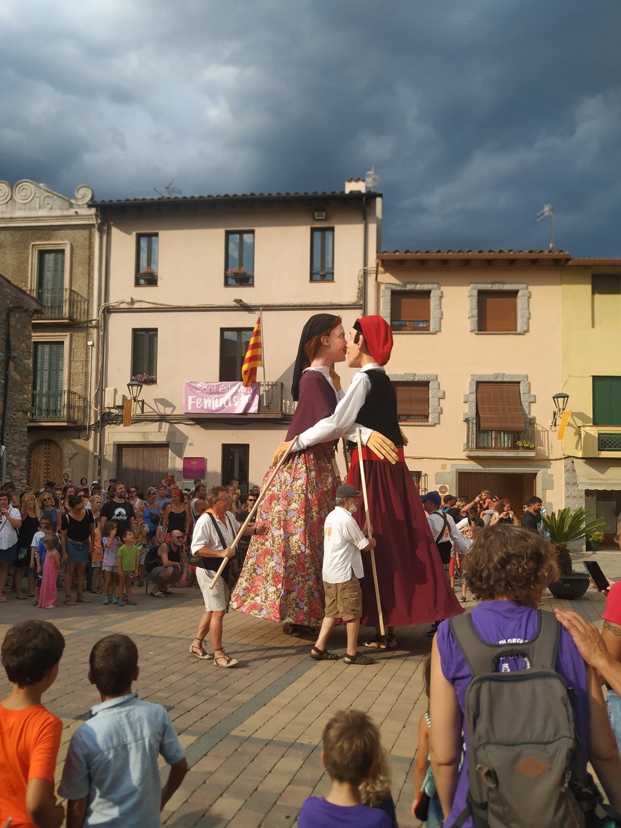 aj_santestevep's tweet photo. 😎🎎 Cercavila amb els gegants de #SantEsteve, #Palau i #SantaSusanna.
Visca la #FestaMajor! https://t.co/ASTAJAFE1d
