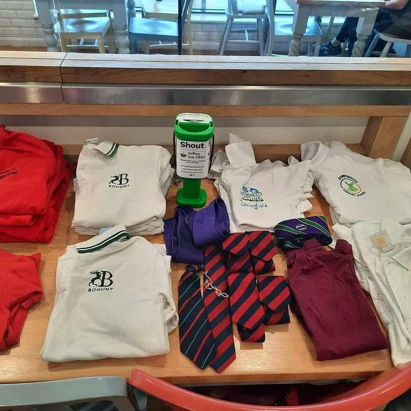 What an amazing couple of days! Thank you everyone for the donations of uniform! Thanks to you all around 100 if not more kids now have some uniform for September! Lisa at @wsk_foodparcels thank you so much for your help and donations and Pat at <a href="/worthingfoodfdn/">Worthing Food Foundation</a> <a href="/Morrisons/">Morrisons</a> #hope