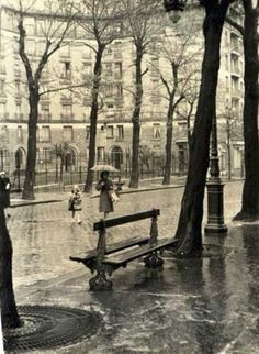 tizianacampodon's tweet photo. @claudioborlotto 🙏 Parigi, anni 50, Édouard #Boubat https://t.co/N3byID6cmW