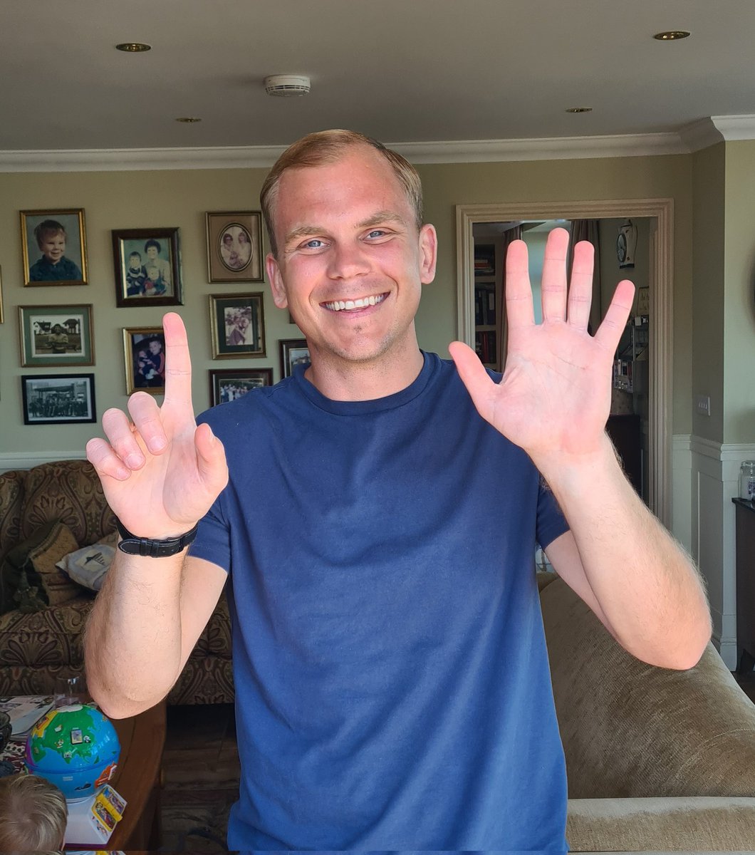 winson_toby's tweet photo. I'm 6 years #sober today! 🥳⁣⁣
⁣⁣
That’s 2,191 days since I last had an alcoholic drink.⁣
⁣⁣
More than 52,000 hours since I last let the demon on my shoulder win.⁣
⁣⁣
Over 3.1 million minutes of me winning the war against the disease of #addiction 

Feeling proud 😊 https://t.co/nYh3knQCHV