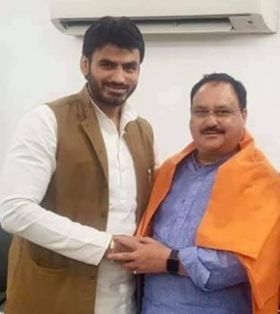 ashokbasoya's tweet photo. भाजप बोल रही है हमारे श्रीकांत त्यागी ( छवनी छाप ) से कोई लेना देना नहीं हैं ? #ShrikantTyagi https://t.co/doziwV3Eoo