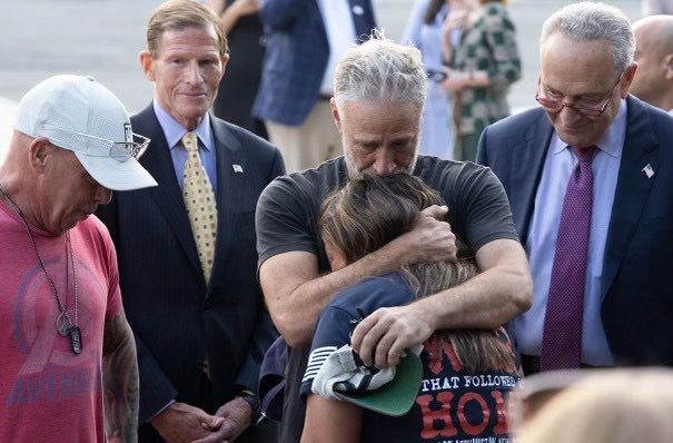 Burnpit360's tweet photo. Our first meeting on the left 4 years ago and on right at final passage of bill. America’s heroes @johnfeal2 @jonstewart saved 3.5 million lives. @TheProblem @POTUS #pactact #medaloffreedom https://t.co/pcBptwAjOv