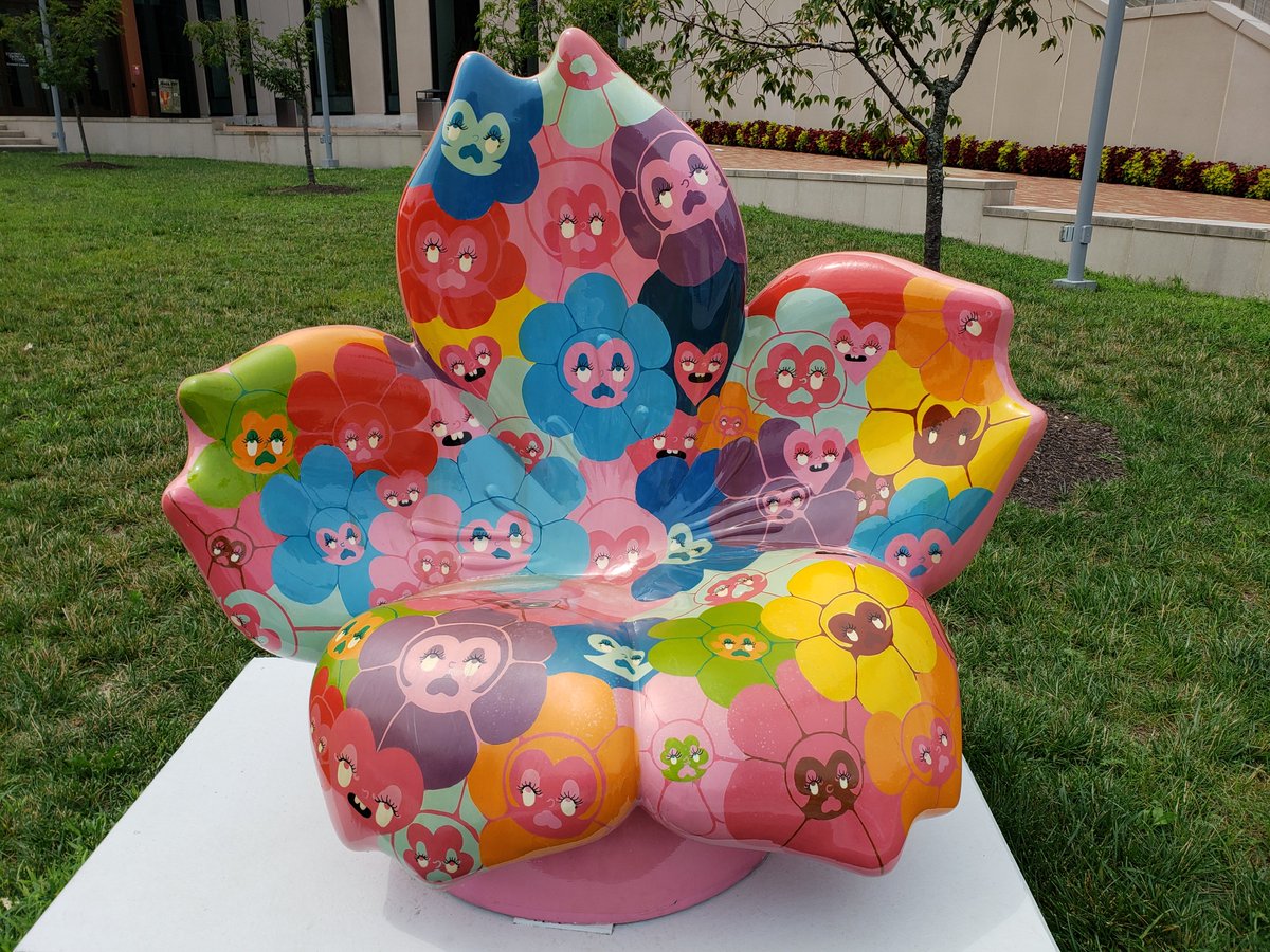 FelixtheTurtle's tweet photo. Spotted during my walk around DC: 2 panda statues, a cherry blossom sculpture, and a Ruth Bader Ginsburg mural by local DC artist Rose Jaffe. #Pandamania #ArtInBloom #RediscoverSpring https://t.co/VU2F2JIXPA