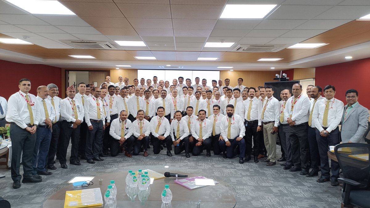 abbasrizvi1979's tweet photo. Had Great learning during  Sec. Conference at STC Bengluru.Thanks to Prinicipal Staff college and team Security.Thanks  to ,MD&amp; CEO madam for addressing team security,GM (SSD) for giving beautiful life lessons and to Mr Nitin Gosavi,CM for welcome presentation@UnionBankTweets https://t.co/AeZwmcBV28