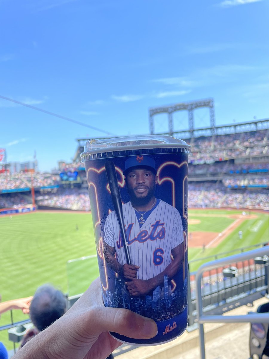 daniyrselfclean's tweet photo. New souvenir cup alert! But I also wonder if more cups would be sold if they had used the All Star shirtless pic of Marte instead 😂 #Mets #MarteParty https://t.co/xjWLpapw3t