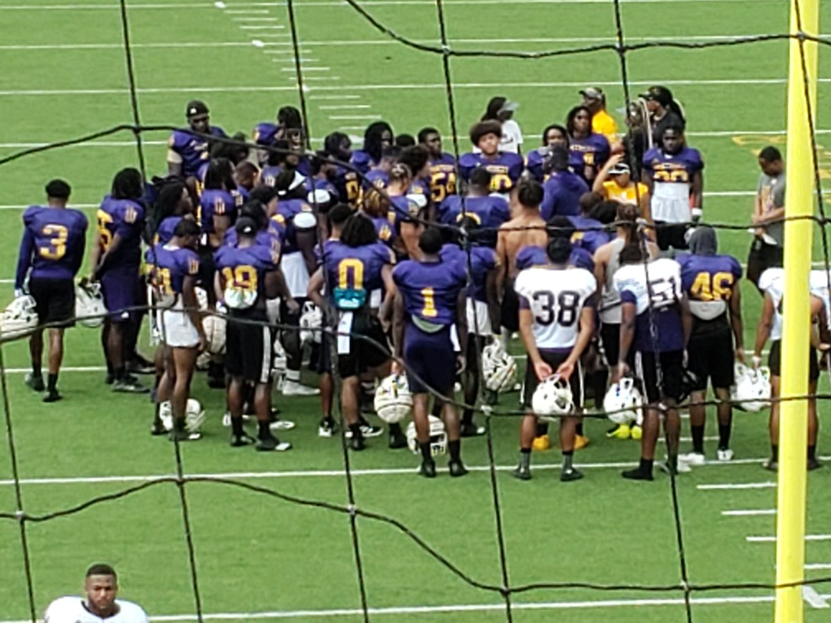 G_Boom1's tweet photo. Saturday morning session done.
@PVAMU_Football
#3PTailgators
#ThePantherSupportNetwork https://t.co/wLm2ZEqTdw