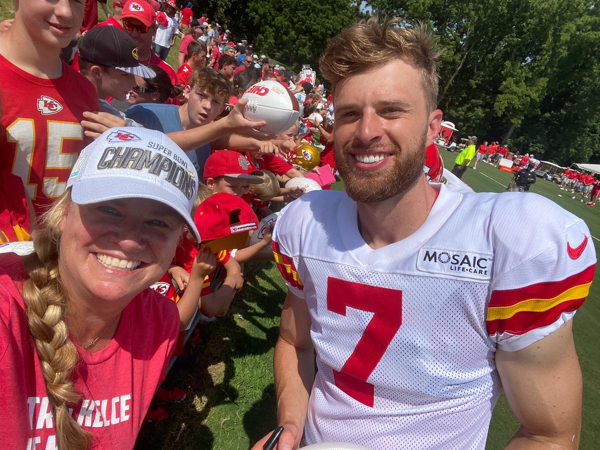 Seriously so sad I can’t go to training camp today because I have to work. I will be there Sunday and Thursday and if I can’t meet this man I will be broken 😫 <a href="/buttkicker7/">Harrison Butker</a>