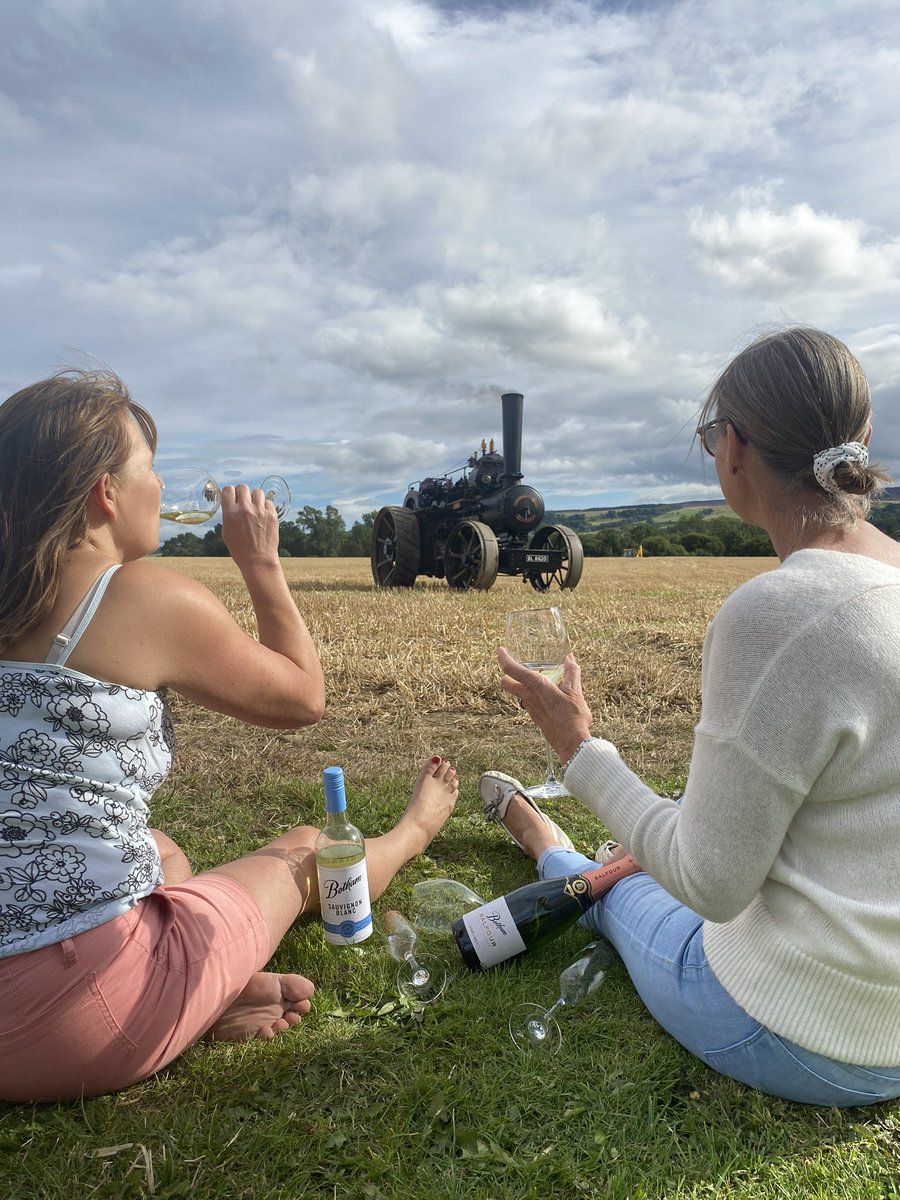 A lovely summers day up in the north. The ladies enjoying a glass or two of @BothamWines #SauvignonBlanc2020 #BothamBalfourSparkling @BalfourWinery it’s a long day watching these beautiful steam engines #cheers