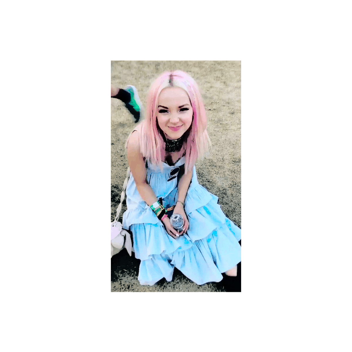 L0NGLIVEEVIL's tweet photo. ⠀⠀⠀
⠀⠀⠀
                     ﾉ      ☮️      *      .     . 
                come    on    '   woodstock
                     ———    #HolidaysNL  !
⠀⠀⠀
⠀⠀⠀ https://t.co/gShBdmS98S