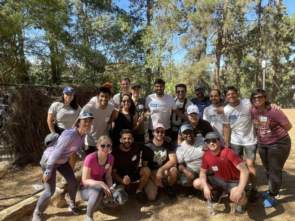 The best part about <a href="/uclaanderson/">UCLA Anderson School of Management</a> FT MBA onboarding is the leadership drill at the end of week 1 where students come along and help their teammates achieve goals outside their comfort zone #ucla #uclaanderson #lax #LosAngeles #MBA
