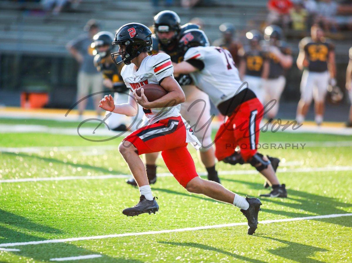 First scrimmage!  #75 <a href="/BrackenCastle/">Bracken Castle</a> making a great block.  #football #Classof2023 #center #offensivelineman <a href="/CentreFootball/">Centre College Football</a>