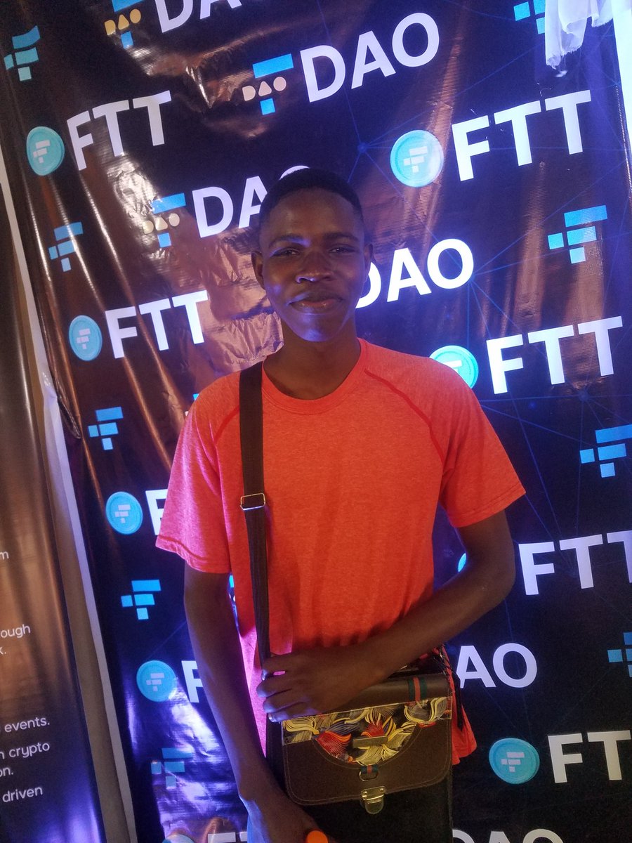 FavourAbidoye's tweet photo. Thanks @fttdao for putting up this amazing event in which values shared was enough in transitioning a noob to the next phase in adopting web 3..Decentralization brought about by the blockchain technology & how it influences the future of web explained π―
#fttdaoliveibadan #lpihub https://t.co/PXmuuuC1uN