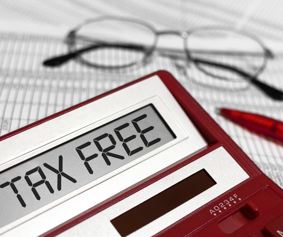 TartishaHill's tweet photo. Texas law #exempts most clothing, footwear, #school supplies, fabric face #masks, computer equipment, and backpacks #individually for under $100 from sales tax during the #holiday period.
#taxfreeweekend https://t.co/greiBb2x7I