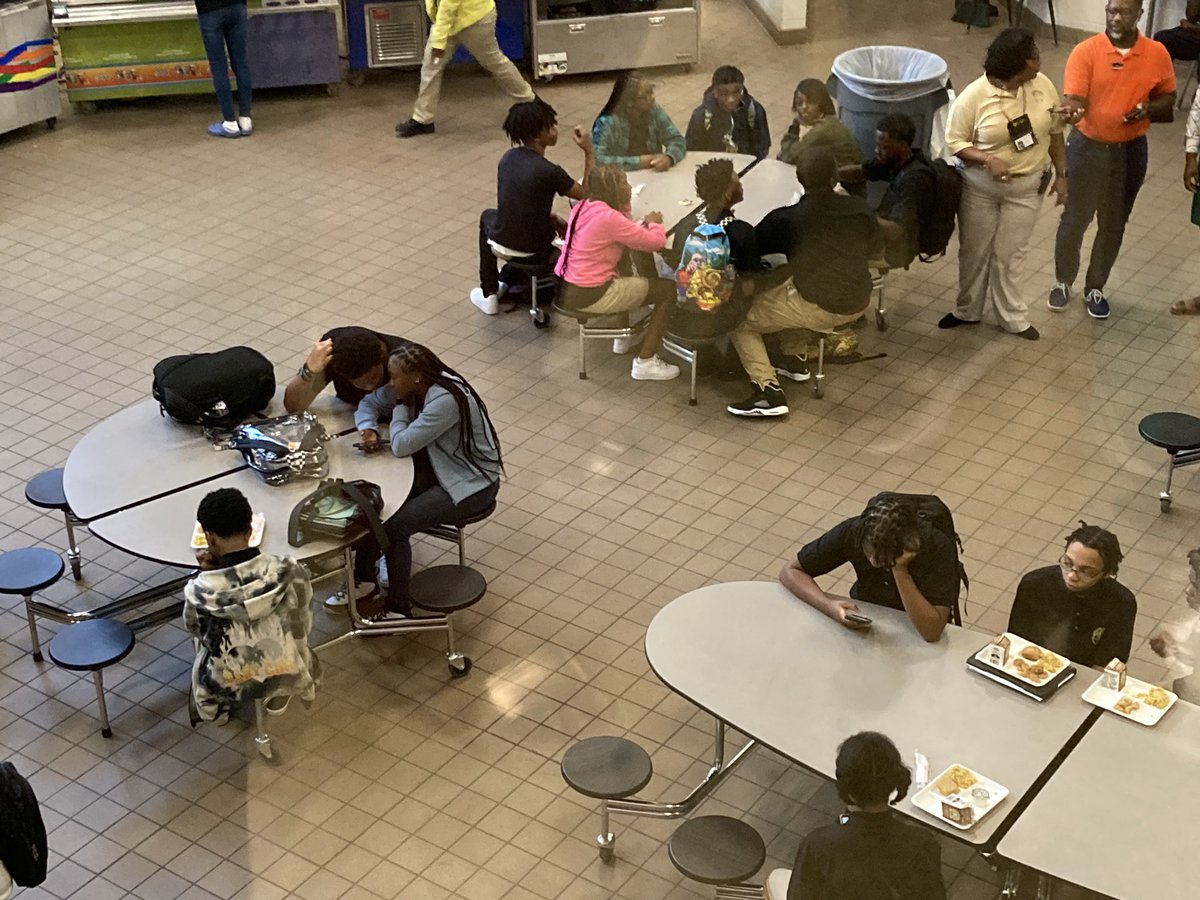 CynthiaBriscoeB's tweet photo. “If you plant them they will grow.” Planting in new ground @apsdouglass 9th grade academy gives our newest HSers their own place to learn &amp; grow! @BOEAPS @apsupdate @forrest_taylor1 https://t.co/OVXJ4kpzXP