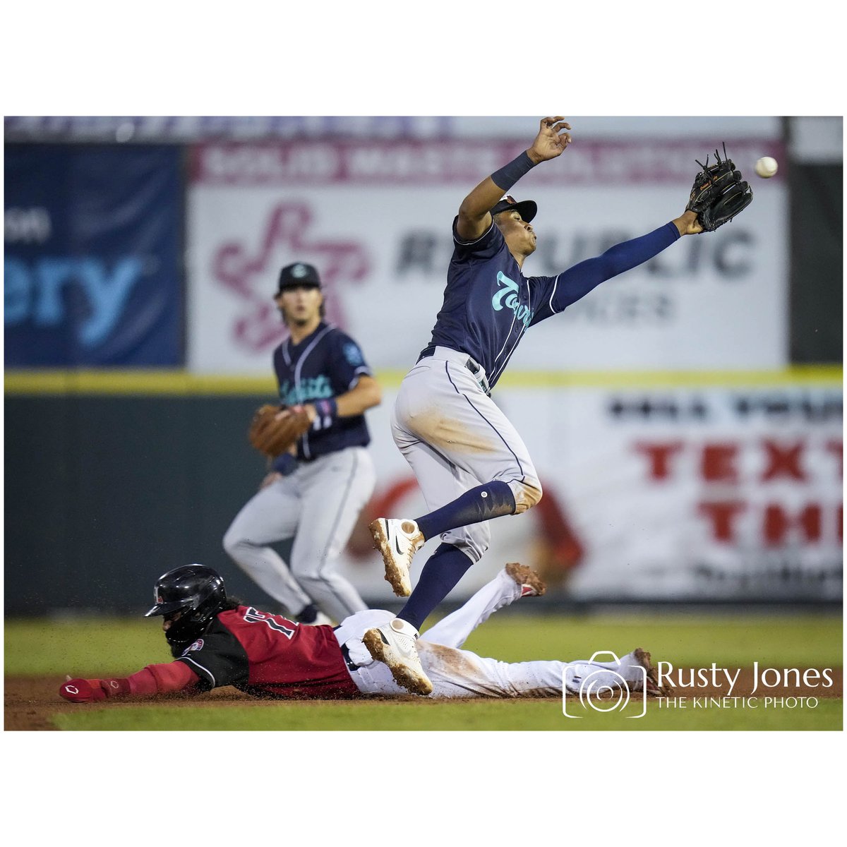 TheKineticPhoto's tweet photo. “It’s hard to beat a person who never gives up.”- Babe Ruth
Images from the @hickorycrawdads and @ashevilletourists game Friday, August 5, 2022. The series continues tonight at L P Frans.
©2022 Rusty Jones
#baseball #minorleague #minorleaguebaseball #straightuptx #rangers #astros https://t.co/kyDTj6m5kE