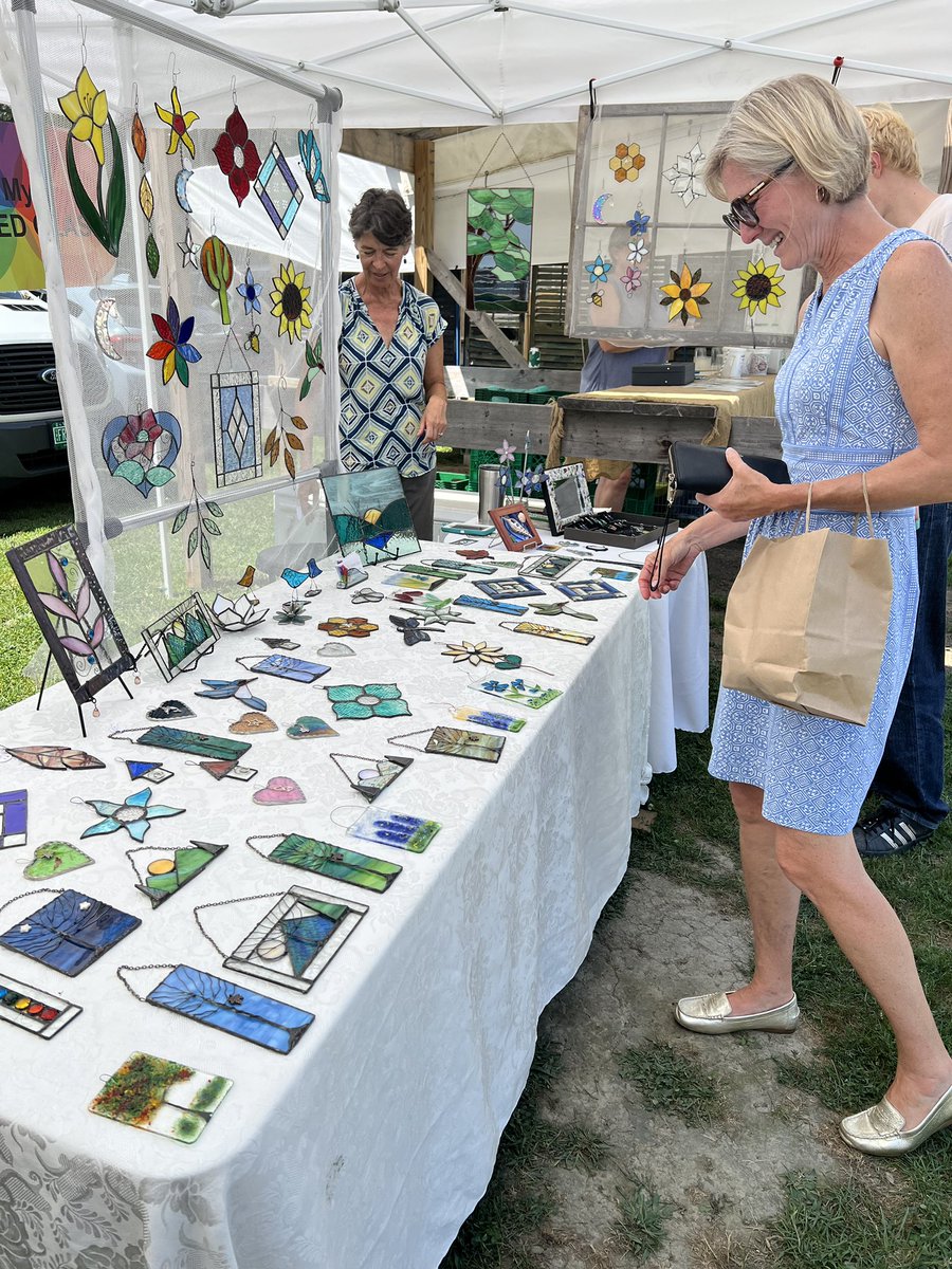 kittyforvt's tweet photo. This morning, I visited the farmers markets in Brattleboro and Norwich! I love these settings because they represent so much of VT’s finest, from cheeses, vegetables, and crafts to so much more. The best part, of course, is the great sense of community! #vtpoli https://t.co/Sw6Dxwsd5v