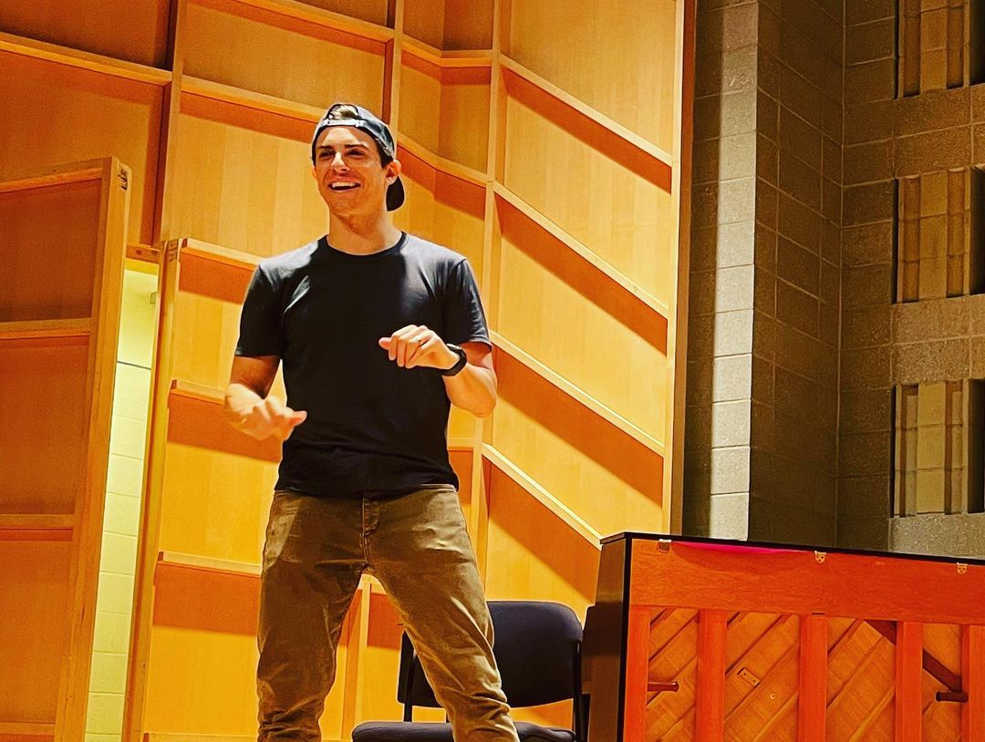 DerekKlenaDaily's tweet photo. broadwayworkshop: EXCEL SESSION 1 was a magical week with incredible students and unbelievable guest teachers!
.
.
.
.
#broadway #broadwayworkshop #nyc #bway #excel #musicaltheatre #ripleygrier
(source: https://t.co/Nzx4jovqDG and **credits to @TheBwayWorkshop **) https://t.co/KsniFLIjvs