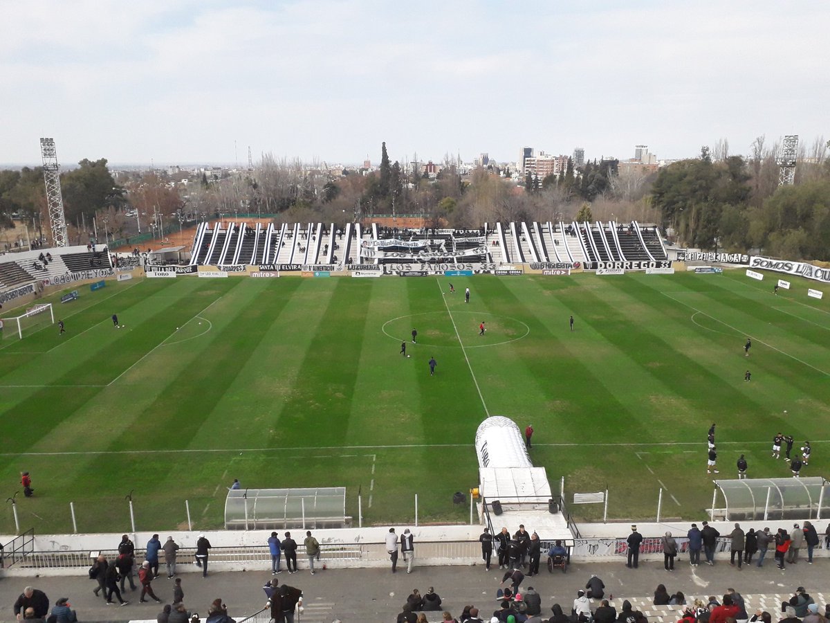 DjFatsRebo's tweet photo. Estamos en el estadio #VictorLegrotaglie para @GimnasiaMendoza vs @TSuarezOficial relata @chipirios comenta @MarkitosBarrera @jonapesci #MiguelContreras y como siempre por @radionihuil AM 680 FM 98.9 https://t.co/pAEayxYTJd #SentiNihuil 📻⚽️��🧉 https://t.co/9IwCd2Tc9V