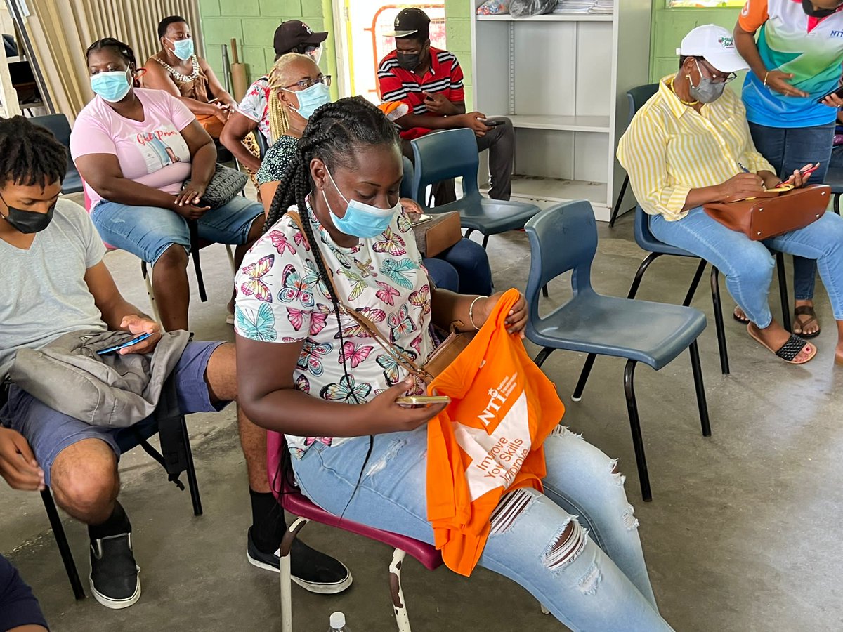 NTIStarrBajan's tweet photo. Another successful roadshow at the Milton Lynch Primary School! Thank you to Minister Ryan Straugn For supporting the initiative and to the participants for bringing amazing energy! We had a great time #NTI #STARRBajan #ImprovingYourSkills #ImprovingYourLife https://t.co/2G1mrQqSxs