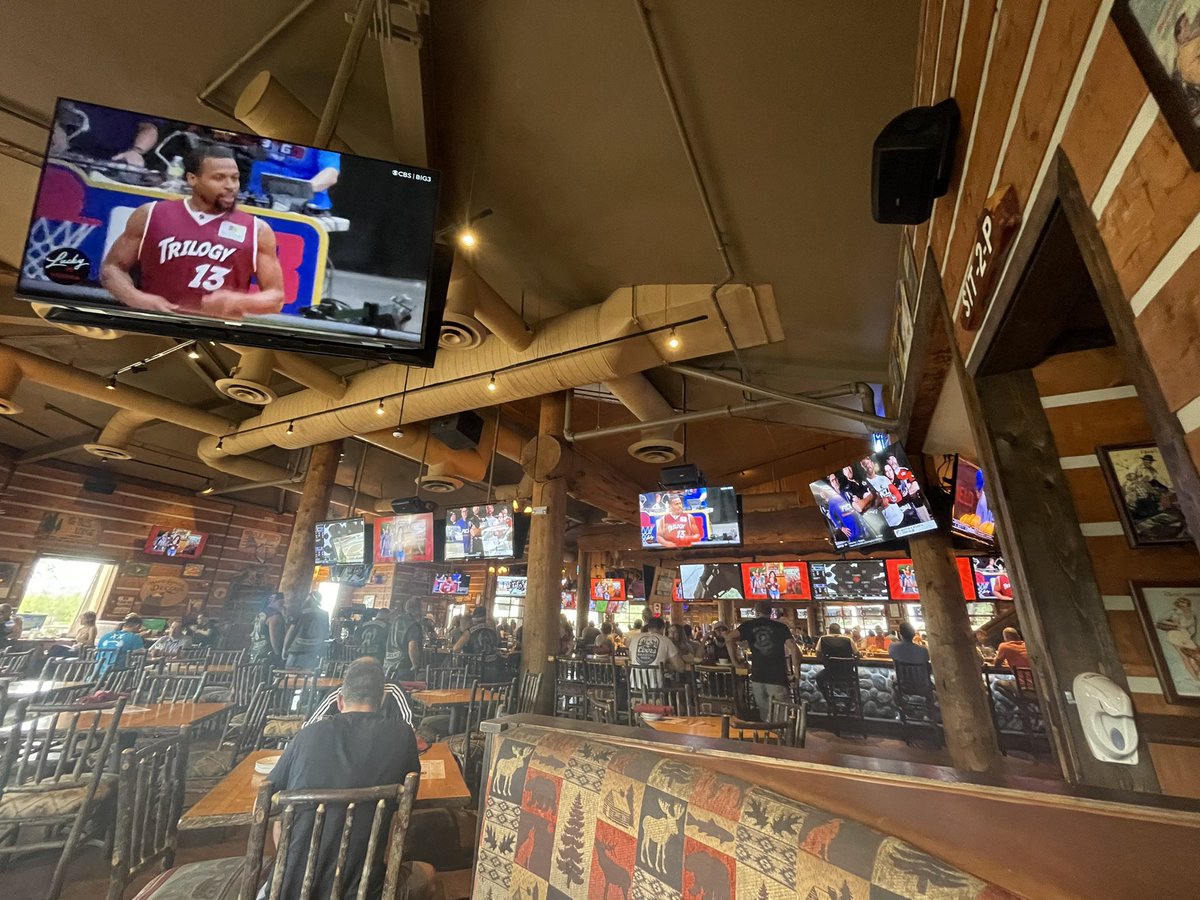 PixelRainbowNFT's tweet photo. @DeGodsNFT on @CBS on 1 in 4 TV’s at @TwinPeaksLodge in The W00dlands, TX! #HoustonDeGods where y’all at let’s go! #DeGods @TheKiller3s @thebig3
Found our local #DeBar!
Can we add the bar to #DeMap @DeGodsNFT ??? https://t.co/yaPLP8ZS0t