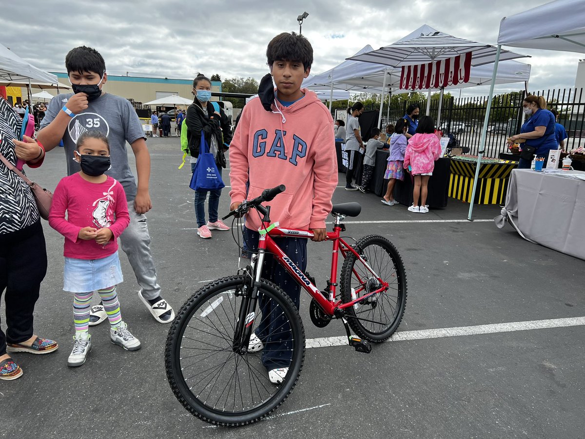 DavisStreetComm's tweet photo. Come on down to Davis Street’s FREE Health Fair!
Come join us for FREE games, bike giveaways, prizes & more at the Davis Street Community Center in San Leandro today from 9am-12pm!
#freehealthfair #healthfair #sanleandro #bikegiveaway #backpackgiveaway #shoegiveaway https://t.co/TIPh4wqXQg