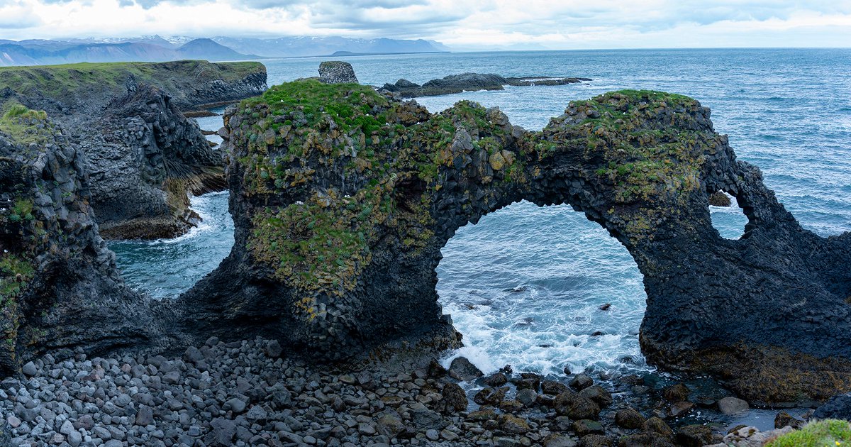 TheSlantedLens's tweet photo. The earth is filled with amazing scenery. Enjoy the great outdoors! See our outdoor adventure in Iceland here: https://t.co/LTjOSXaxuS
Shot with the Tamron 24-70 G2, stitched pano.
@TamronUSA #TravelPhotography #Lenses #TravelTrinity #Scenics #Photography #Travel #Tamron https://t.co/58JWdmn973