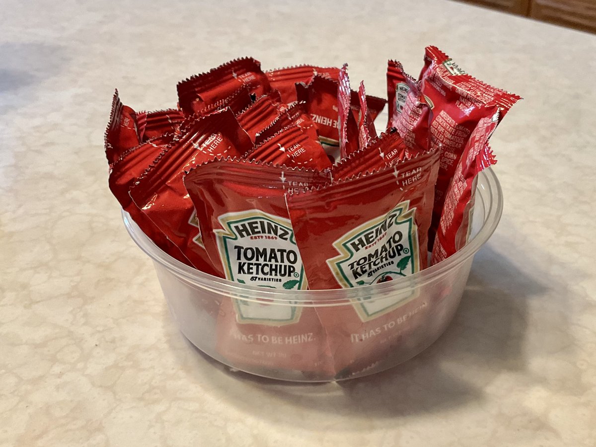toddpeterson's tweet photo. Super crowded today in the ketchup pack kiddie pool! https://t.co/lgwZj3F2wv