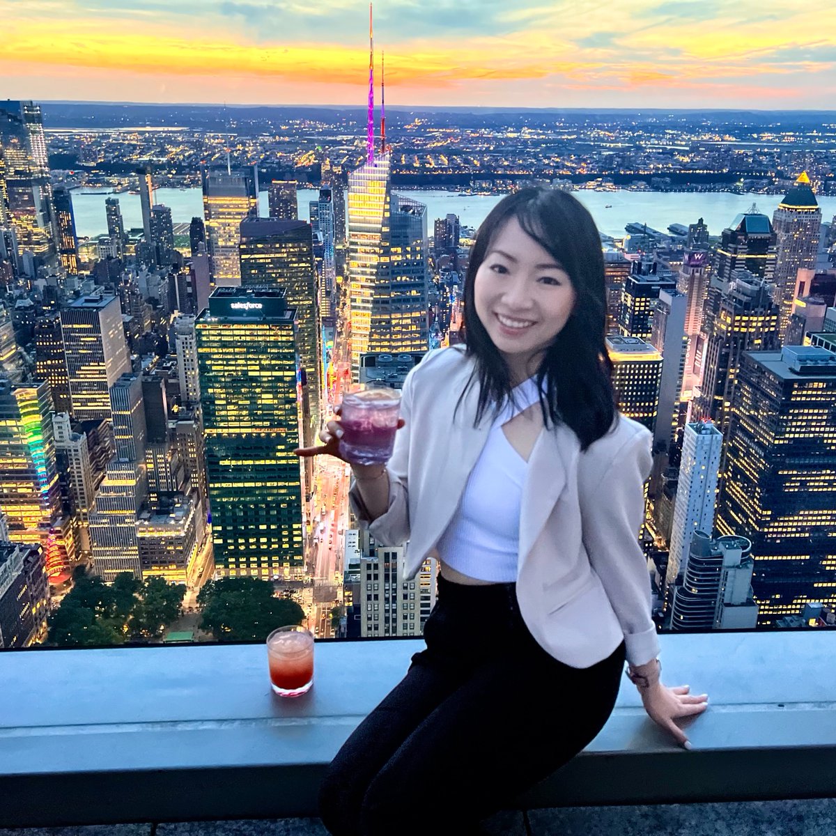 HumbledTrader18's tweet image. Cheers to an incredible trip. Till next time NYC! 🥃🌃 #views #NewYorkskyline #humbledtraderNYC
