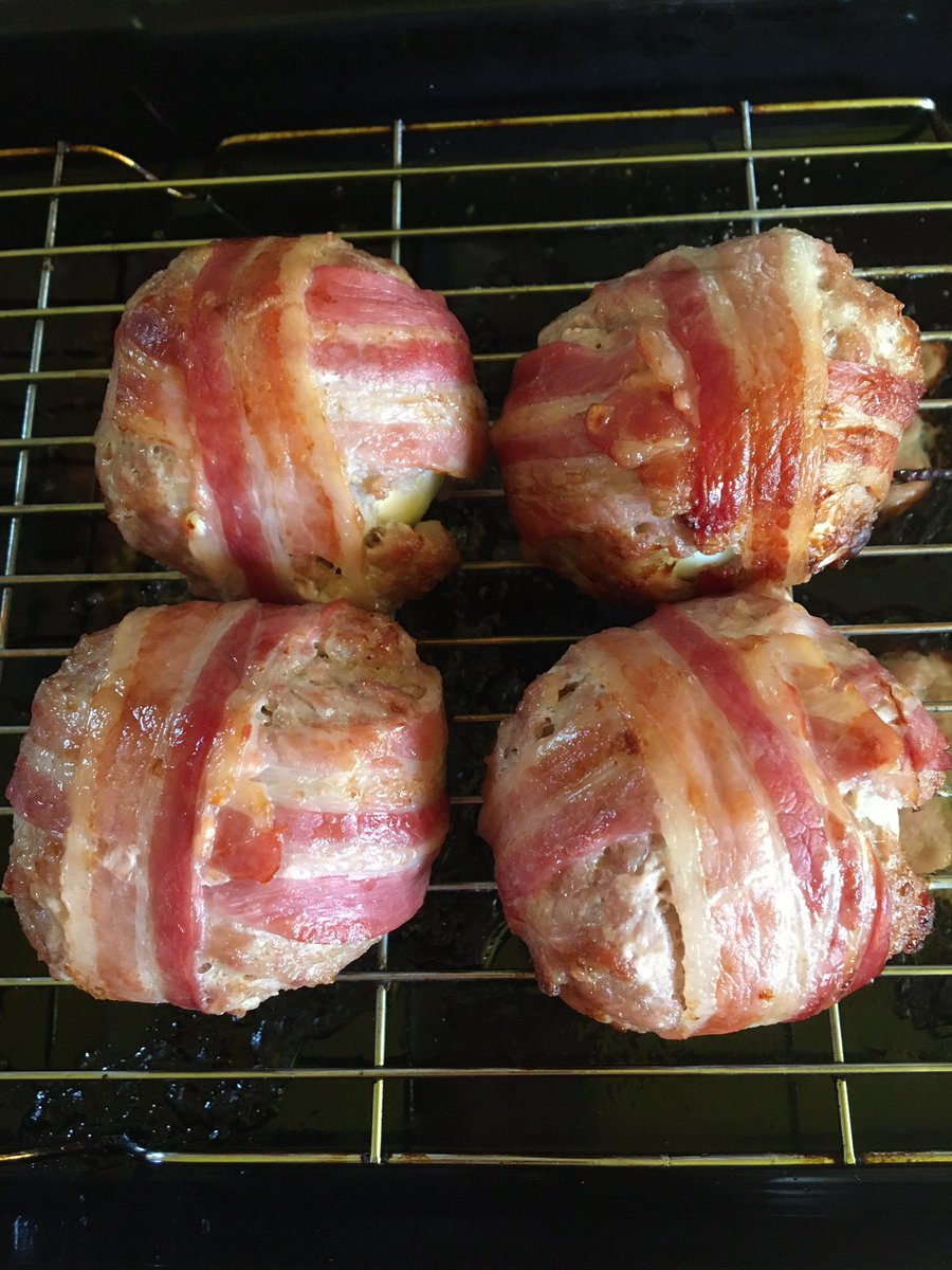MorleyLass92's tweet photo. Home made scotch eggs with duck eggs for tea, there are 2 left but not telling you where I live. #breakfastsorted https://t.co/fU7tCqEOZp