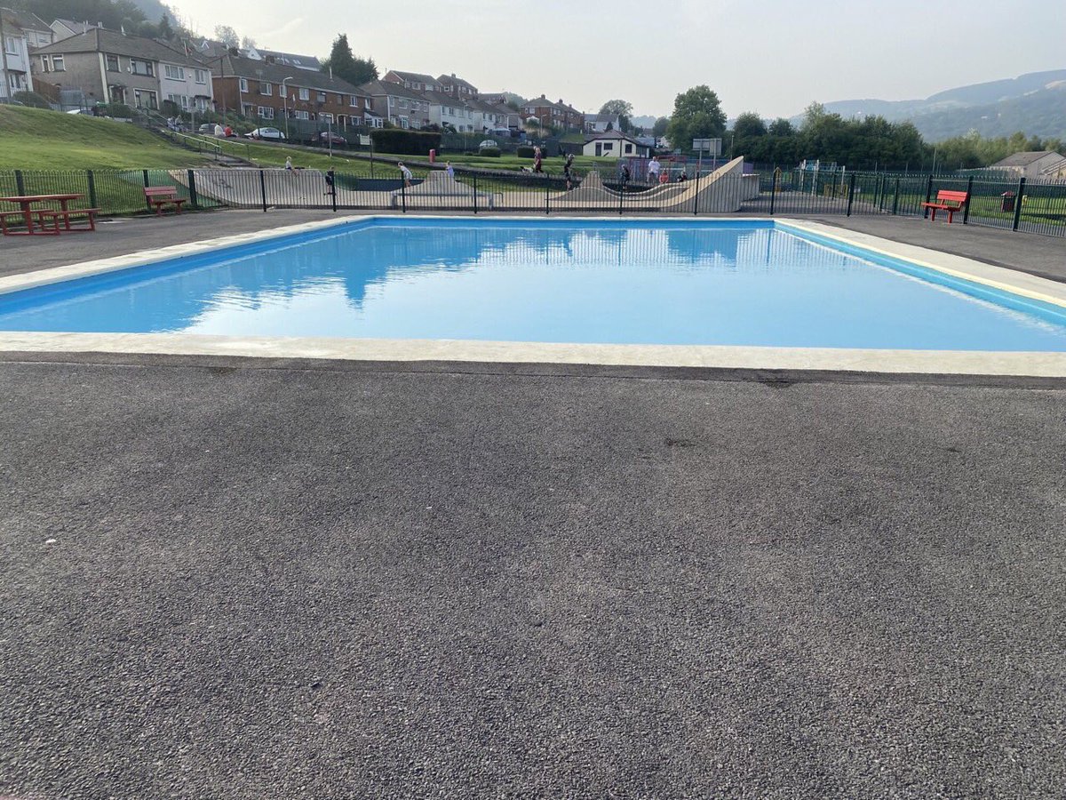 Gwernifor Park Pool 🏊🏼‍♂️ tweet media