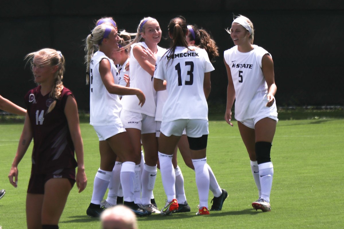 GOAL!!!

Adah Anderson finds the back of the net for the 'Cats.

#KStateSOC 1 - MSU 0 | 2' 1H