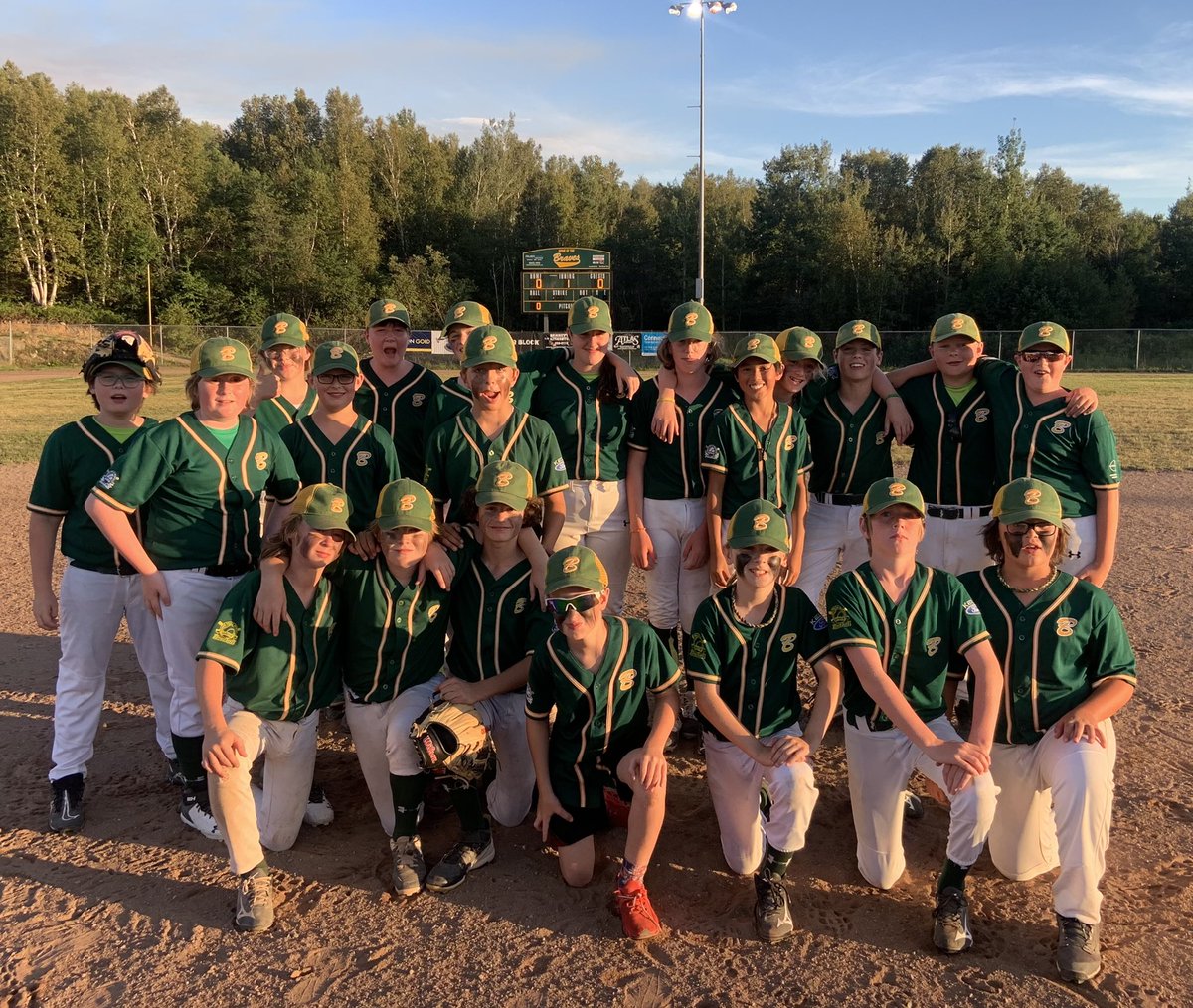 Ending off #BaseballDayinNL with some friendly competition between our two Braves team at the Nissan 13U All Star Invitational. ⚾️ Thank you <a href="/BaseballNL/">Baseball NL</a> for providing our players with frozen treats on this hot day! ☀️