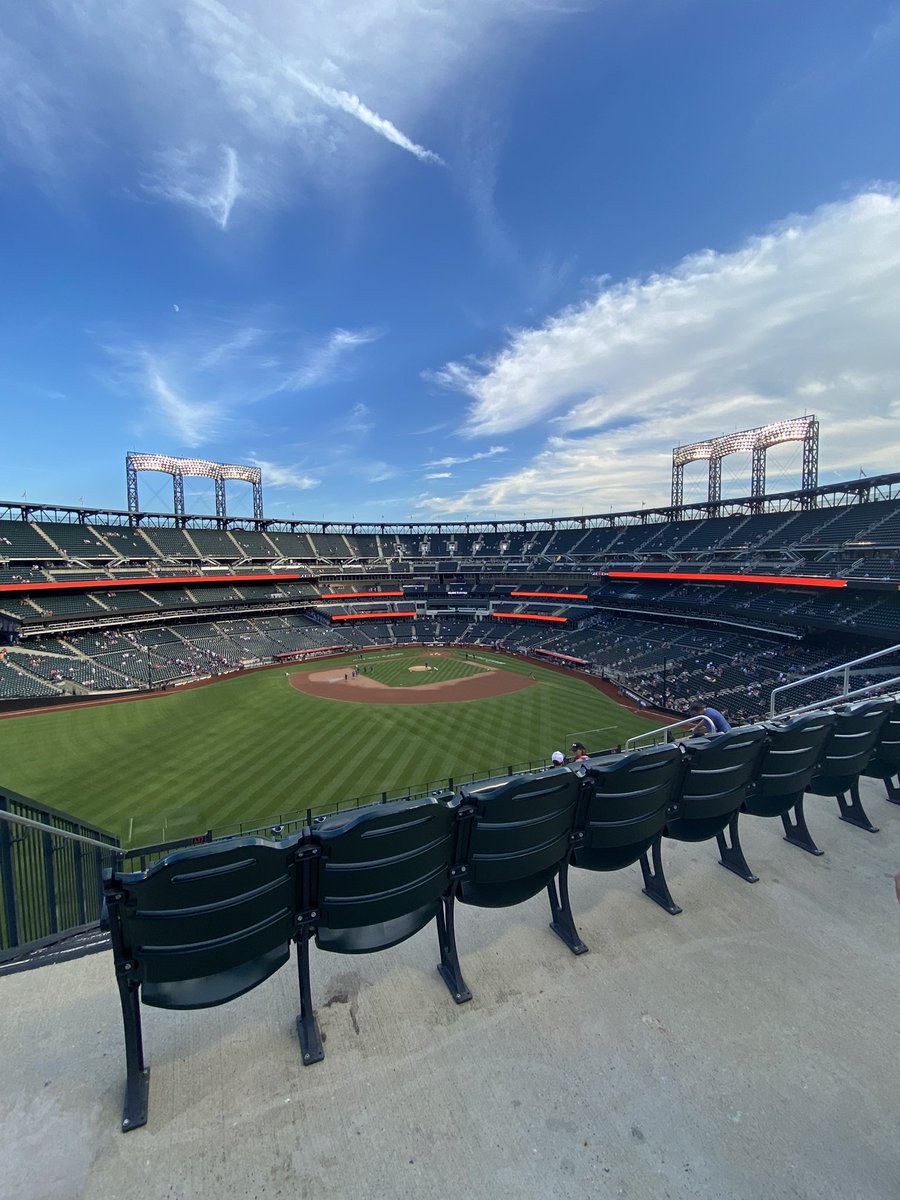 CindyBulthuis's tweet photo. Beautiful night @CitiField to watch @Mets. Stadium 15 out of 30 on our bucket list to visit every MLB stadium https://t.co/j8TM7NvGfb