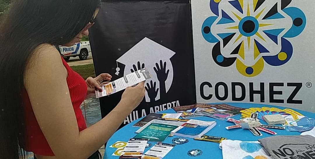 AulaAbiertaLA's tweet photo. #6Ago ¡Aula Abierta presente en el encuentro convocado por la #Redhez, en la Vereda del Lago! 🔥

Seguimos apostando por estos eventos de la sociedad civil, que promueven los Derechos Humanos y su justa defensa.❗

#EntrelazadosPorVos #JuventudyDerechos https://t.co/zQofVS7d5N