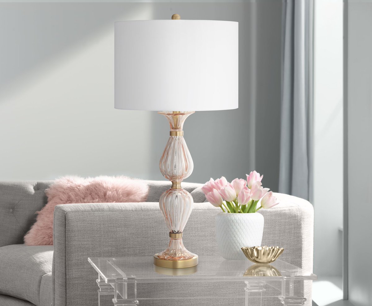 LampsPlus's tweet photo. Pretty in pink π Shop table lamps: https://t.co/SQvd0L9qV9
Featured: Chateau Ariel Table Lamp- Style 91T17
Tustin Acrylic End Table- Style 32P95
#myLampsPlus #TableLamp #PinkTableLamp #PinkandGold #PinkDecor #PinkLamp #HomeLighting #HomeDecor https://t.co/CS5OmCWxnV