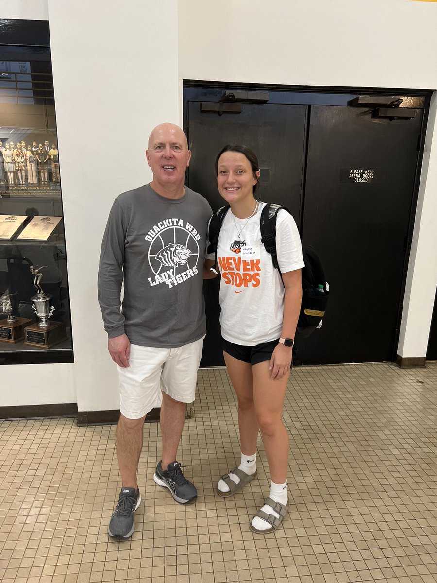 kaylee_johnson_'s tweet photo. Great camp today at OBU! 💜💛 Thank you @Coach_NateDavis @OBUcoachD @OBULadyTigers https://t.co/qgcihZ6ES4