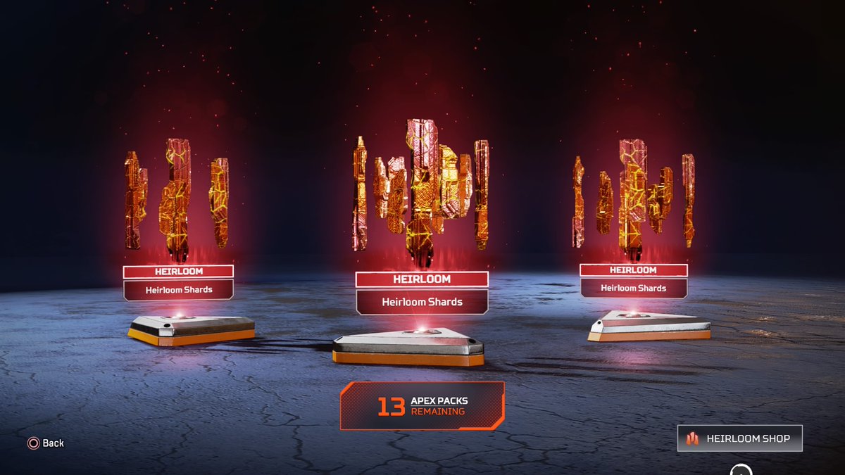 RT @Beeendoe: FINALLY GOT MY FIRST HEIRLOOM!!! @PlayApex #APEX #ApexLegends #ApexLedgends https://t.co/oBNixJkn0A