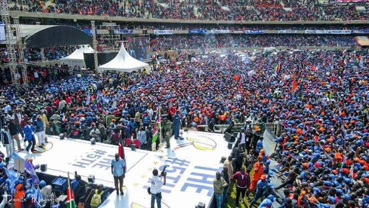 DPechokisika's tweet image. And the presidential campaign ends, both in Nairobi, and there is no tear gas or army tanks and fighter jets hovering all over. 
Kenya has come of age. The leadership in Uganda should admire this and take lessons. We are tired of komanyoko campaigns!