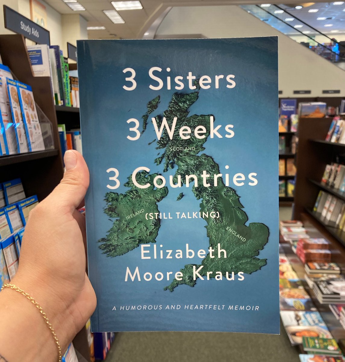 BNVenturaCA's tweet photo. Join us for our author signing today at 1 pm!! #authorsigning #localauthor #travelmemoir #barnesandnoble #bn232 https://t.co/fSZsYr0eZx